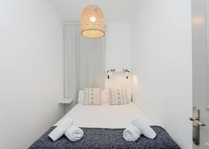 Canela Homes Cozy Apartment Barcelona